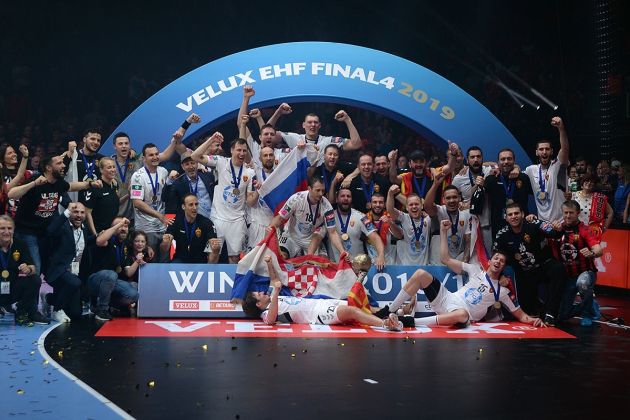 vardar rokomet slavje.jpg