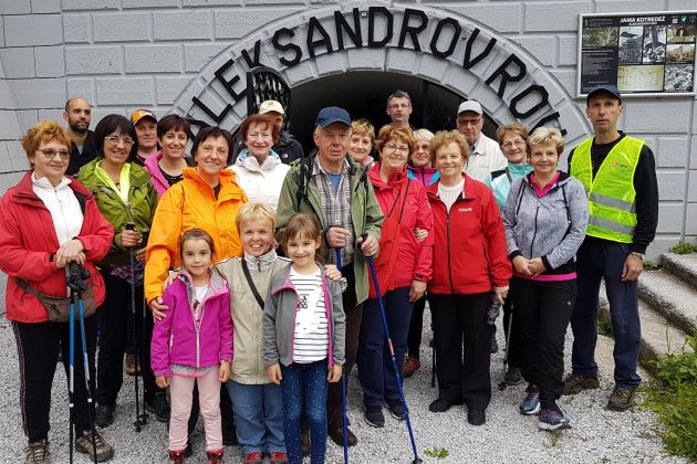 PRED ALEKSANDROVIM ROVOM V TOPLICAH.jpg