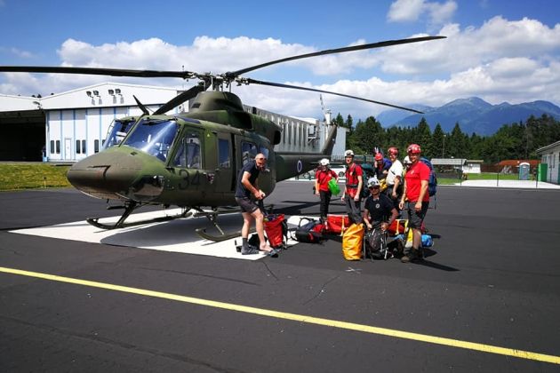 jamarji resevalci helikopter.jpg