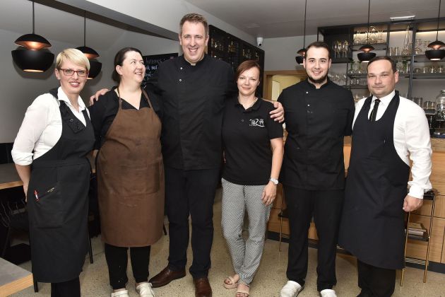 ekipa hisa fink bobo.jpg