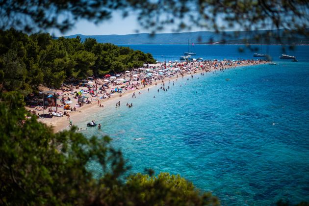 turizem morje hrvaska plaza bol brac bobo.jpg