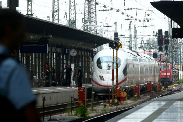 frankfurt, železniška postaja, napad.jpg