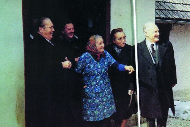 tito ana kostanjsek.jpg