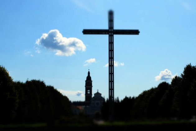 brezje kriz krscanstvo cerkev bobo.jpg