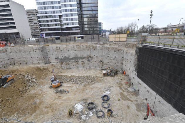 gradbisce telekom hotel zlatarna celje bobo.jpg