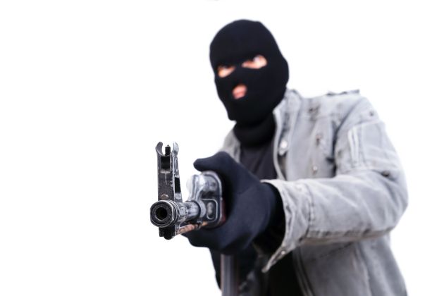 terorizem terorist puska pf.jpg