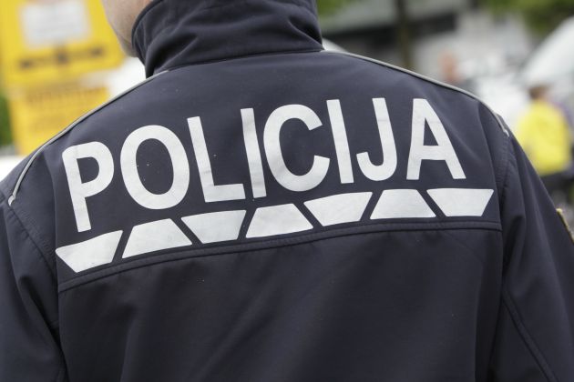 policist, slovenska policija