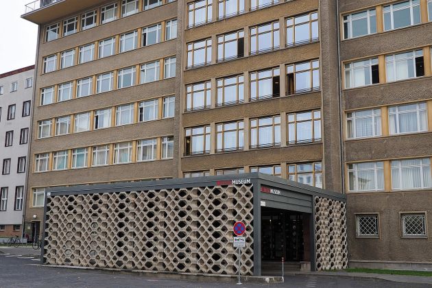 stasi muzek wiki.jpg