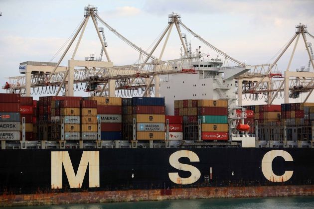 luka koper tovorna ladja kontejnerji bobo.jpg