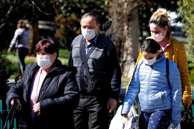 ljudje, koronavirus, maske, zaščita.jpg