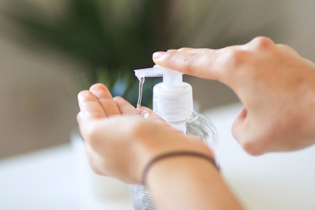 koronavirus, razkužilo, razkuževanje rok