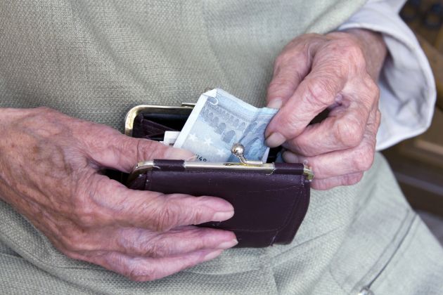 upokojenec, denar, pokojnina
