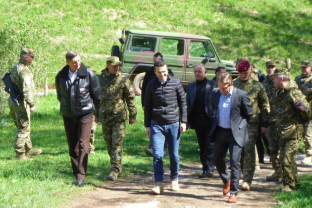 pahor tonin hojs vojaki meja.png