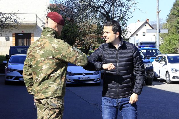 tonin vojaki vojska bobo7.JPG