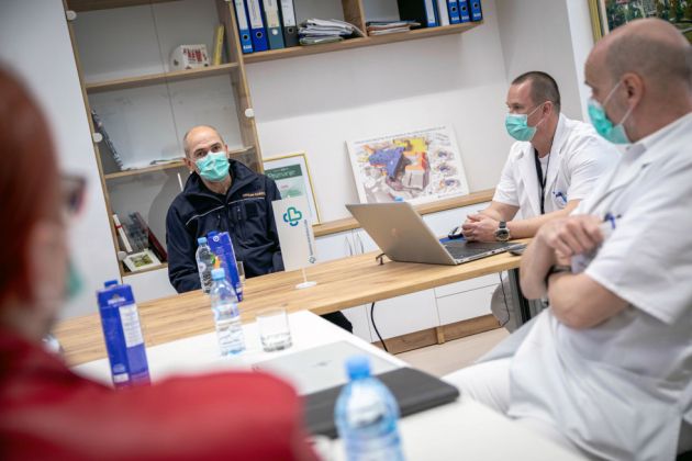 jansa celje-bolnica koronavirus maska kpv2.jpg