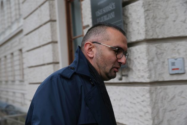 UV-janez stusek-pl004.jpg