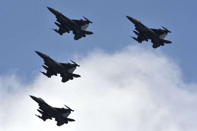 prelet letala f-16 pilatusi bobo4.jpg