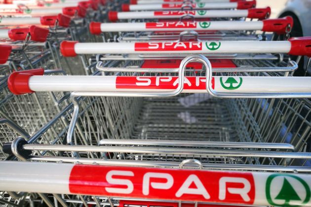 spar nakupovalni vozicki trgovina bobo.jpg