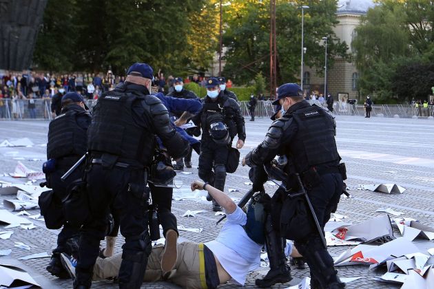 policija protest aretacija jenull bobo.JPG