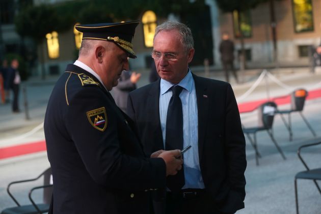 UV-TRAVNER HOJS-pl.jpg