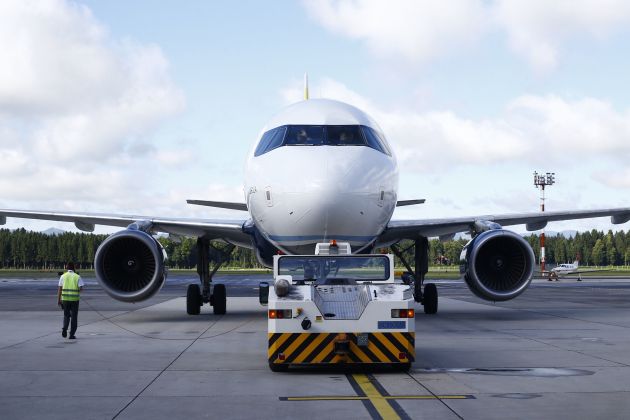 letalo letalisce brnik bobo.JPG