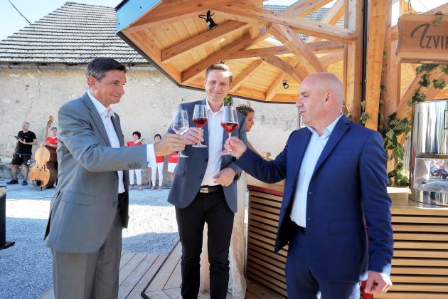 pahor zorcic hribar tw.jpg