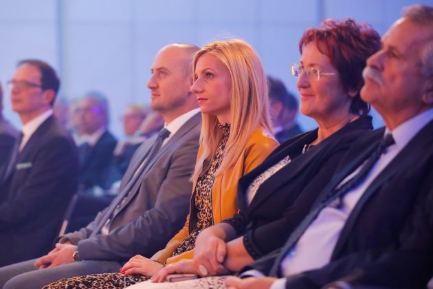 PER-SEKRETARKA FIHO-xx.jpg