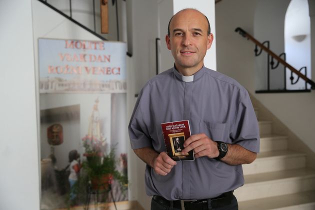 PER-zupnik avsenik-pl.jpg