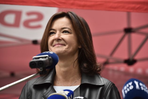 tanja fajon bobo.jpg