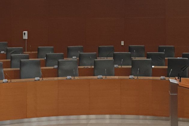 državni zbor, prazni sedeži