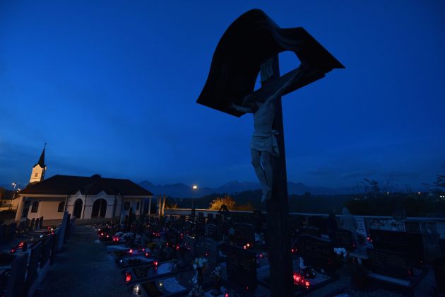 dan mrtvih pokopalisce grobovi bobo1.jpg