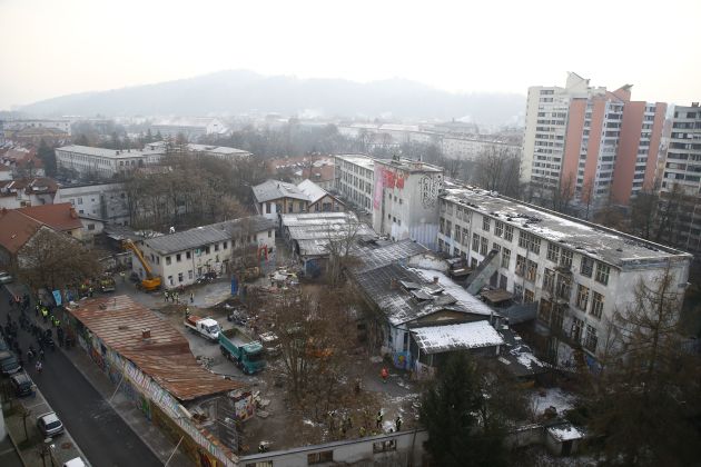 rog delozacija policija bobo.JPG