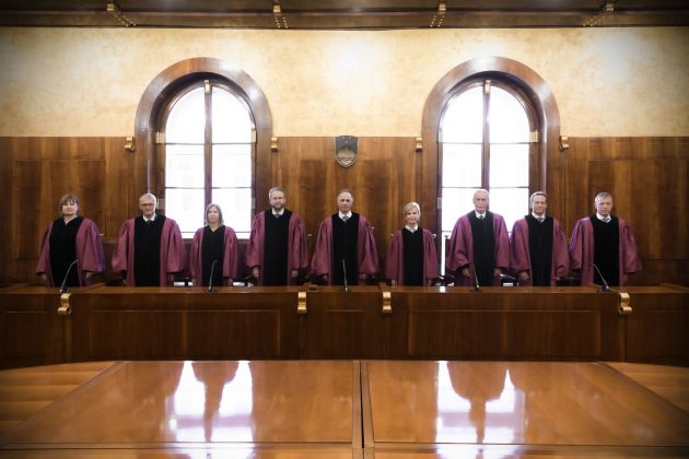 ustavno sodisce sodniki US.jpg