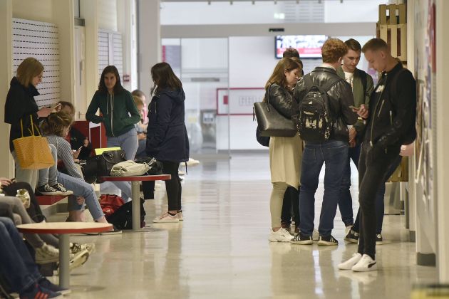 studenti ekonomska fakulteta bobo.jpg