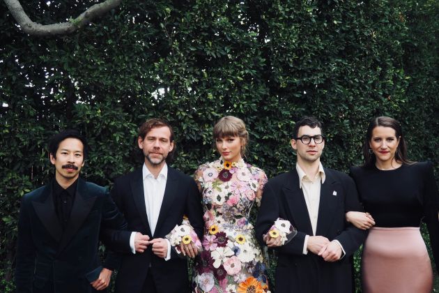 taylor swift grammy.jpg