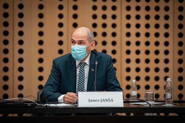 janez jansa vlada tw2.jpg