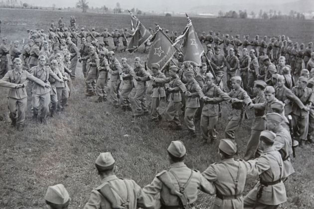 jla vojaki postojna xx.jpg