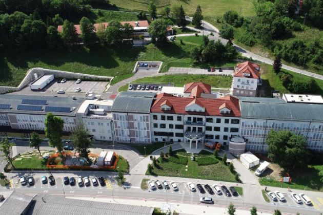 Splošna bolnišnica Trbovlje.png