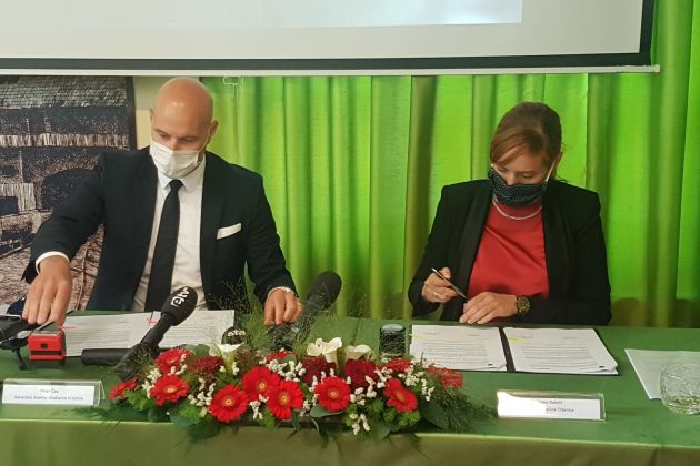 STEKLARNA IN OBČINA PISMO.jpg