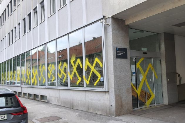 kulturno ministrstvo svastike.jpg