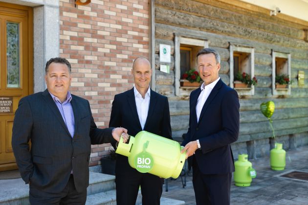 Igor Rauter, komercialni direktor, Tomaž Grm, generalni direktor, Mitja Štoka, direktor UZP.