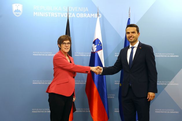 matej tonin annegret kramp-karrenbauer.JPG