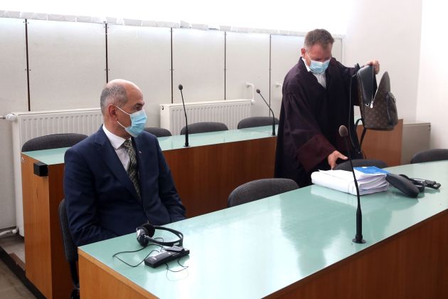 jansa matoz sodisce prostitutke bobo.jpg