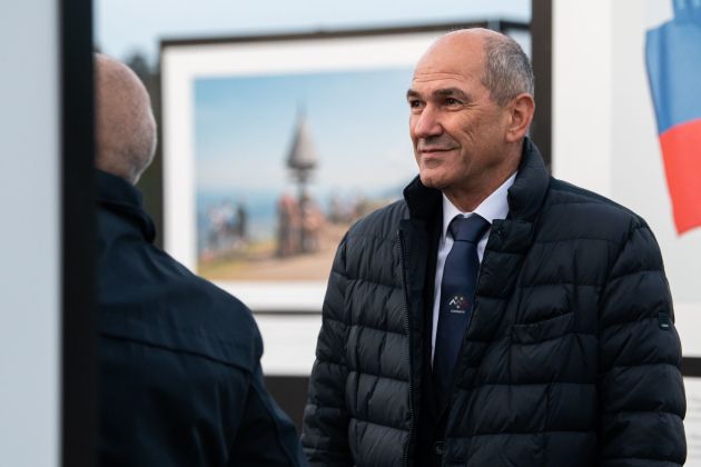 janez jansa ukom.jpg