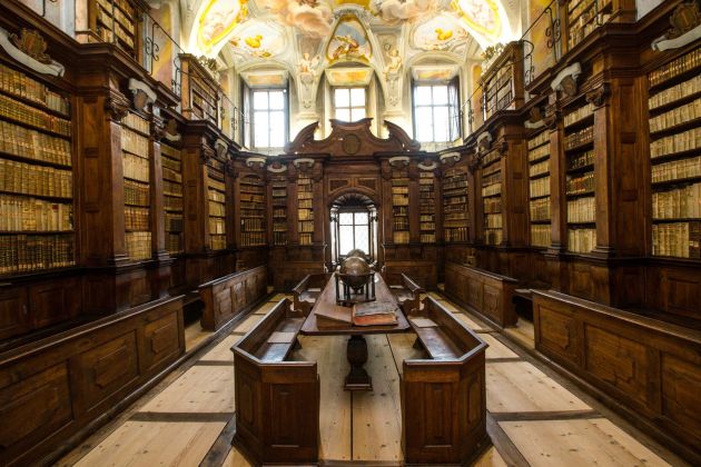 semeniscna knjiznica pl.jpg