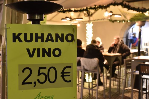 kuhano vino stojnice bobo.JPG