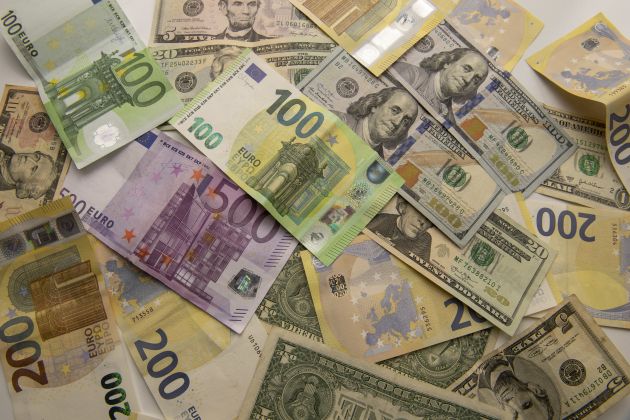 evri dolarji denar.jpg