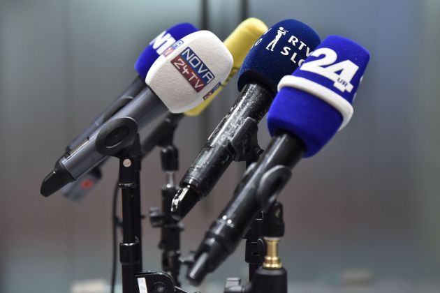 mediji mikrofoni nova24 tvs poptv bobo2.JPG