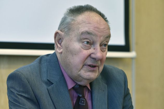 peter novak-bobo.jpg