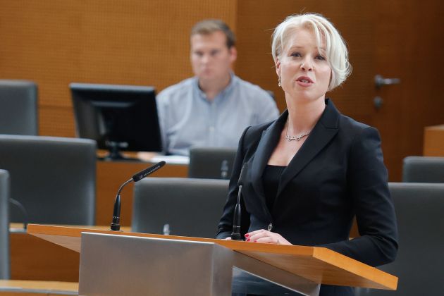 urška klakočar zupančič.jpg